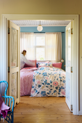 60653-4287-10-06_2; Finlayson Unelma Pussilakanasetti Sininen / Vaaleanpunainen / 150x210 + 50x60 cm