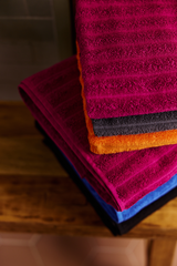 70013-0031-01-06_2; 70012-0031-01-12_2; 70018-0009-01-06_2; 70013-0009-01-06_2; Finlayson Reilu Kylpypyyhe Fuksia / 70x150 cm