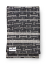 70182-0001-02-06; Finlayson Tamminiemi Laudeliina Musta / Pellava / 50x160 cm