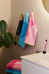 70562-5415-04-12_2; Finlayson Elefantti vapaa 1 Käsipyyhe Tummanharmaa / Beige / 30x50 cm