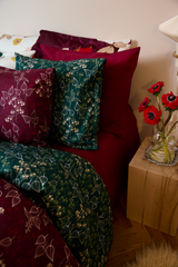 60136-5063-04-10_2; Finlayson Mustikka Tyynyliina Tummanpunainen / 50x60 cm