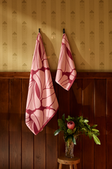 70576-5469-03-06_1; 70575-5469-03-12_1; Finlayson Lilia Käsipyyhe Roosa / 50x70 cm