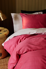 60712-4292-15-06_1; Finlayson Ruoko Satiinipussilakanasetti Pinkki / 150x210 + 50x60 cm