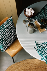 80811-3435-54-04_2; Finlayson Coronna Koristetyynynpäällinen Tummanvihreä / 48x48 cm