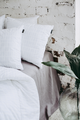 40016-3435-01-08_1; Finlayson Coronna Premium napakka, puolikorkea tyyny Valkoinen / 50x60 cm