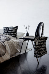 80228-5425-01-10_2; Finlayson Tom of Finland Proud Kangaskassi Musta / Valkoinen / 45x42 cm