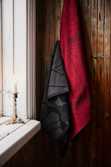 70576-5469-01-06_10; Finlayson Lilia Kylpypyyhe Punainen / 70x150 cm