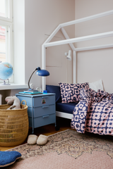 60652-5492-02-06_1; Finlayson Kukkariemu Pussilakanasetti Tummansininen / Roosa / 150x210 + 50x60 cm