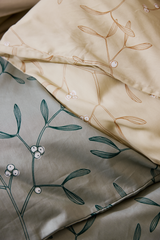 60712-5132-04-06_3; Finlayson Misteli Satiinipussilakanasetti Vaaleanruskea / 150x210 + 50x60 cm