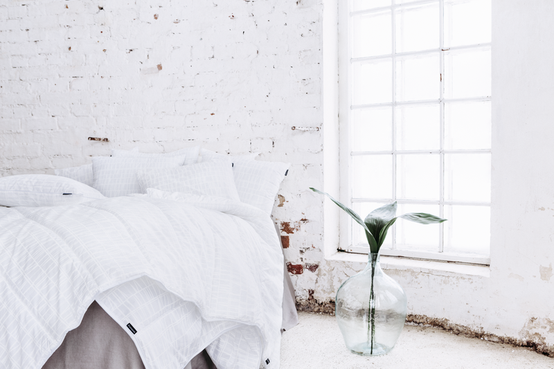 40516-3435-01-03_2; 40515-3435-01-06_2; Finlayson Coronna Kevyt peitto Valkoinen / 150x200 cm 