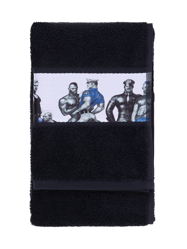 70154-4864-01-12; Finlayson Tom of Finland Blue Squad Käsipyyhe Musta / 50x80 cm 