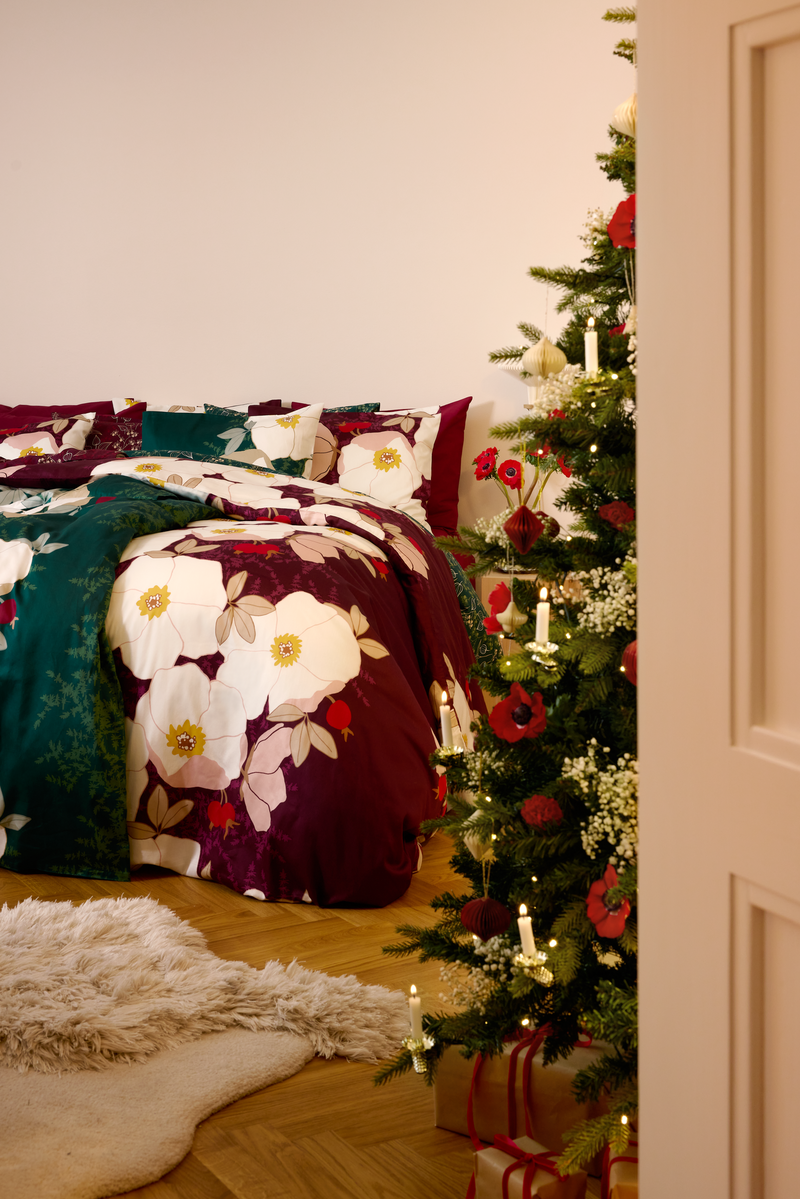 60712-5489-02-06_1; Finlayson Rosa Satiinipussilakanasetti Tummanvihreä / 150x210 + 50x60 cm 