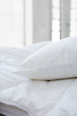 40016-3435-01-08_2; Finlayson Coronna Premium napakka, puolikorkea tyyny Valkoinen / 50x60 cm 